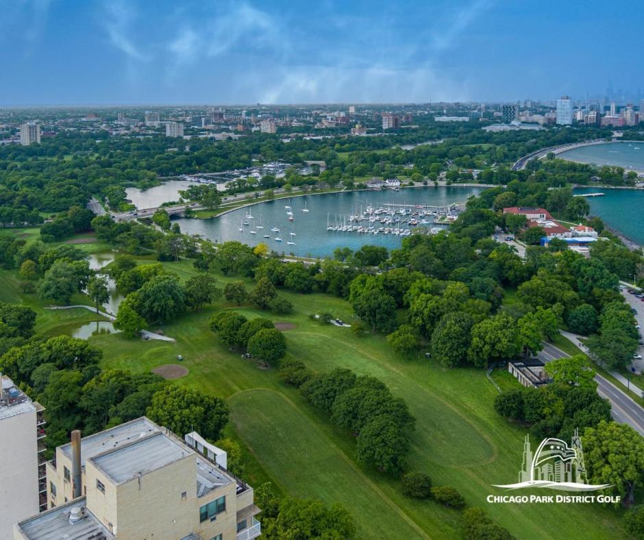 The Chic Urban Oasis Near The Lake! Apartment Chicago